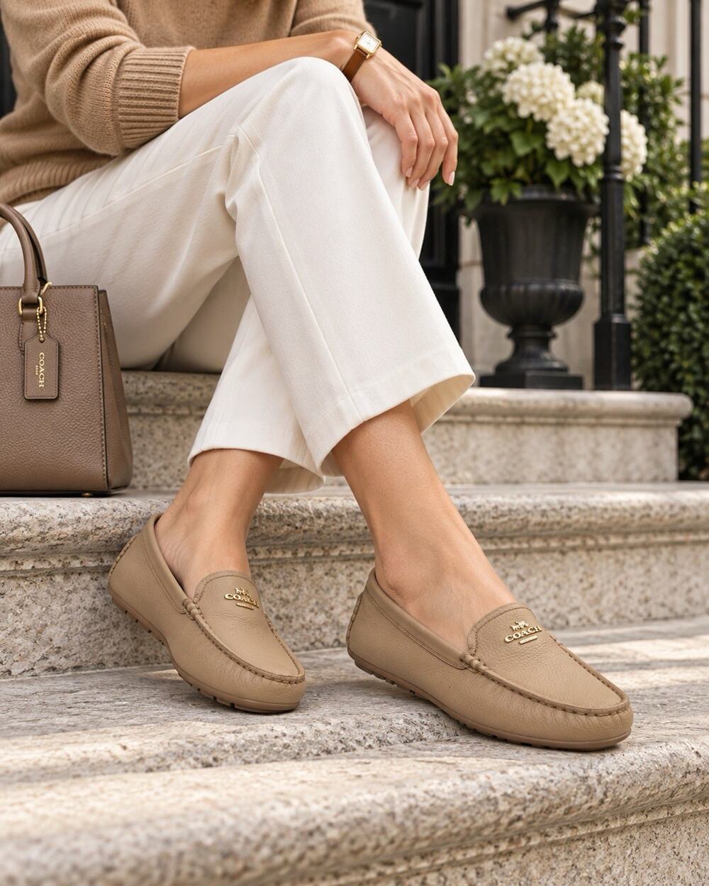 COACH Beige Leather Slip On Loafer Flats Womens 10 B EU 40 Round Toe Logo